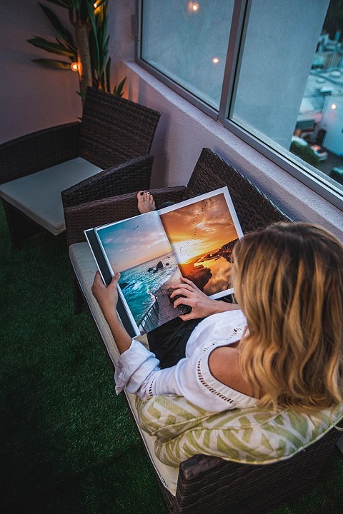 5 Ways Artificial Grass Can Elevate Your Interior Design