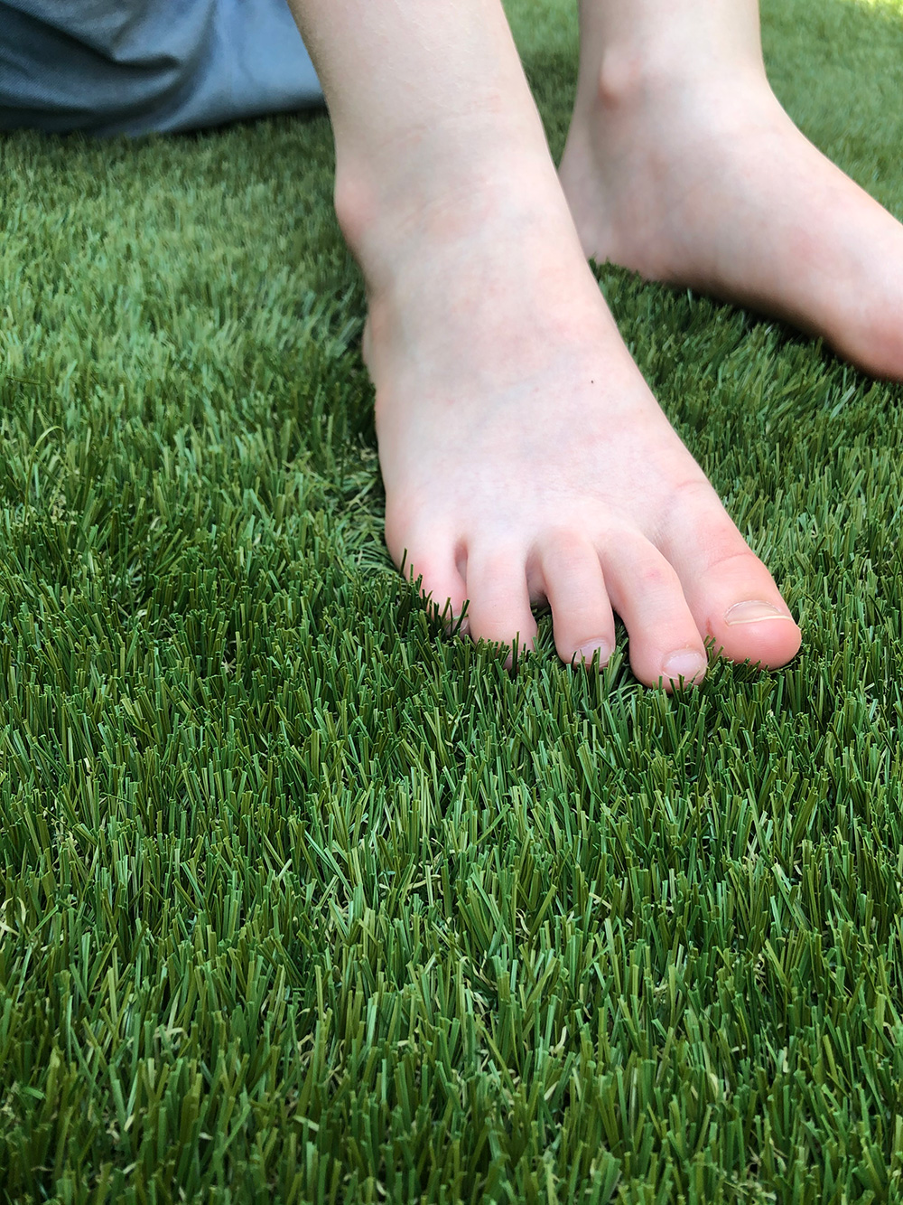 artificial grass for kids